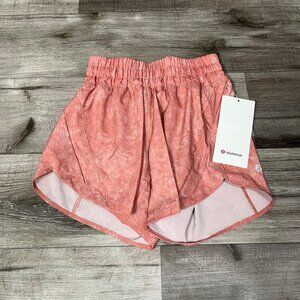 Lululemon Athletic Track That MR Short Lined 5” NWT Pink Savannah Women’s Size 2
